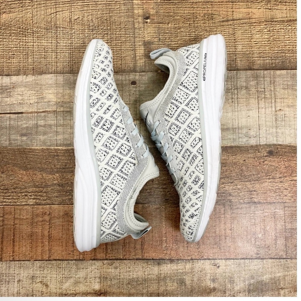 APL Geo Pattern TechLoom Phantoms Women’s size 8